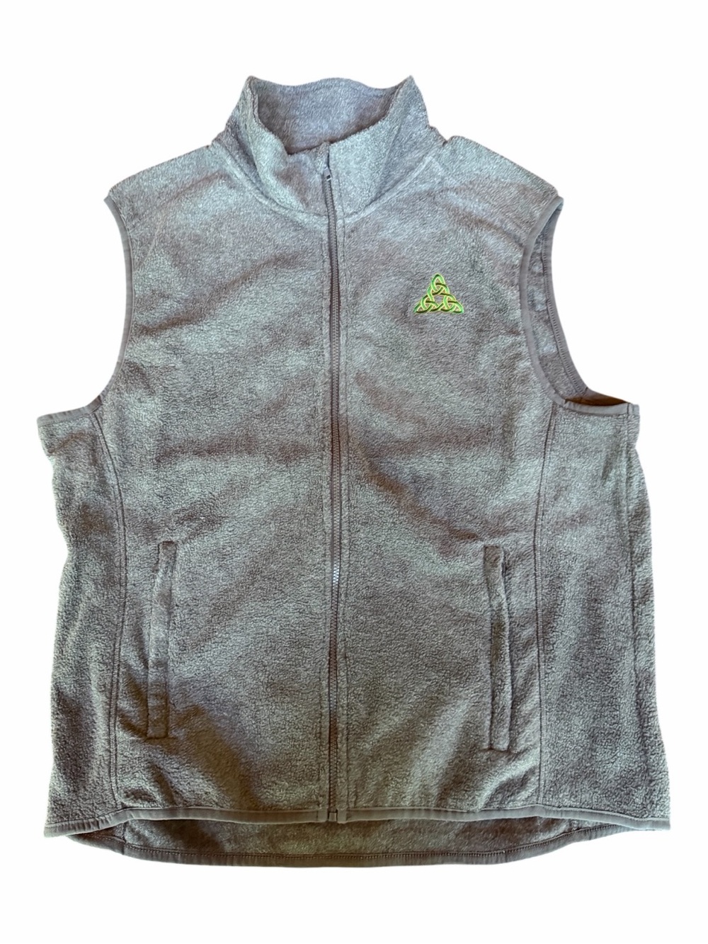 NWT Burnside Celtic Knot Emblem Full Zip Fleece Vest w/2 Front Zip Pockets‎